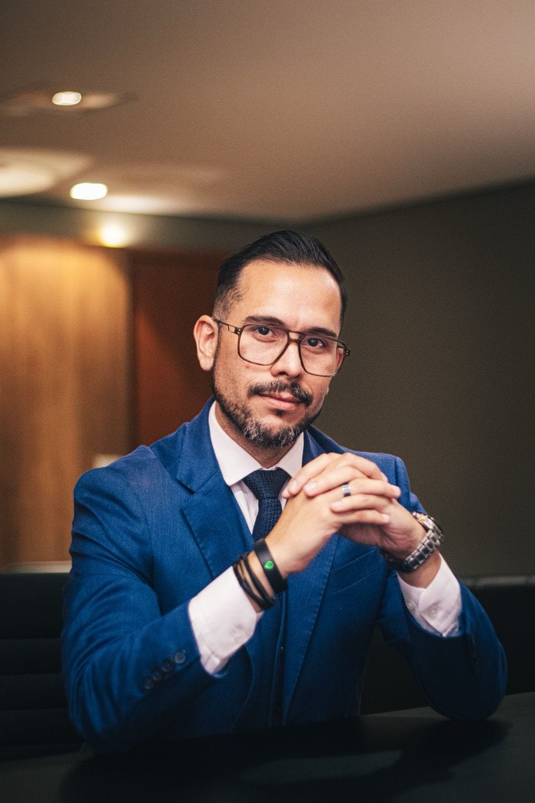 Luiz Fernando Espindola Bino, Advogado · Mestrando em Inteligência Artificial e Direitos Fundamentais pela Universidade
de Reggio Calabria na Itália.